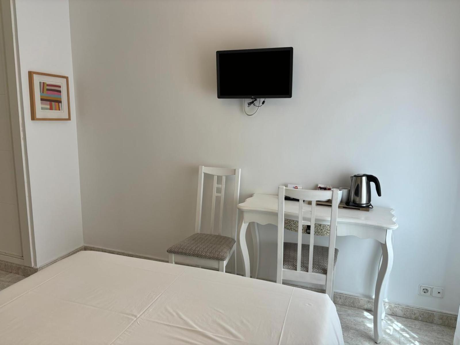 Hostal Barrera Madrid Bagian luar foto