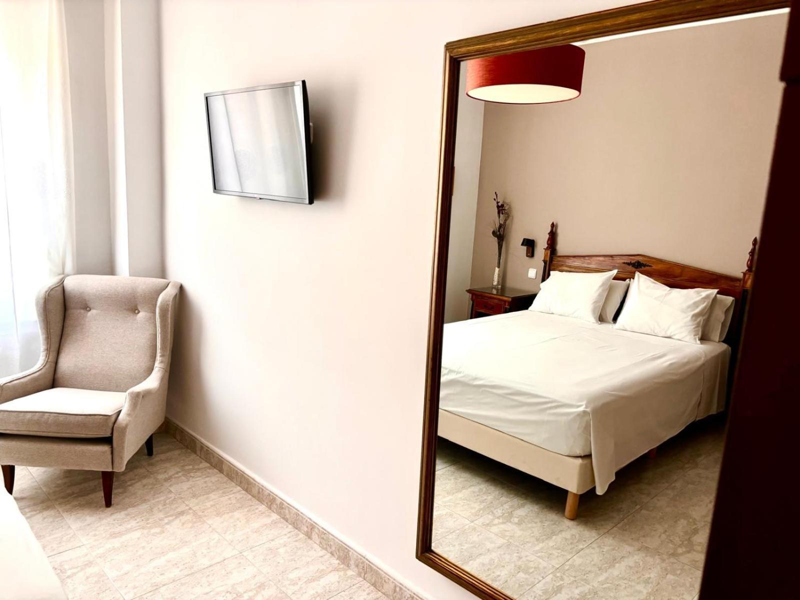 Hostal Barrera Madrid Bagian luar foto